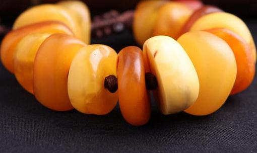 蜜蜡是什么？蜜蜡的功效与作用